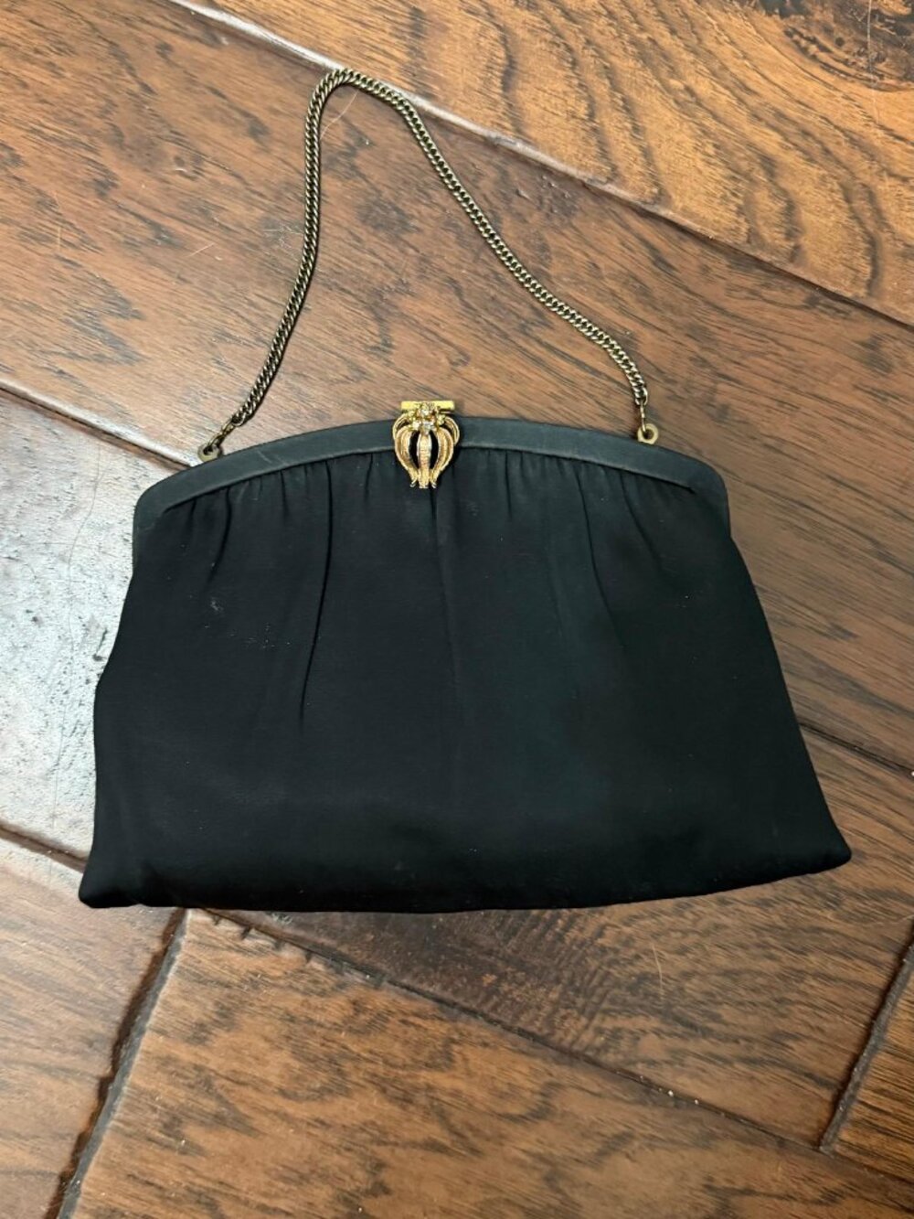VINTAGE HARRY LEVIN HANDBAG